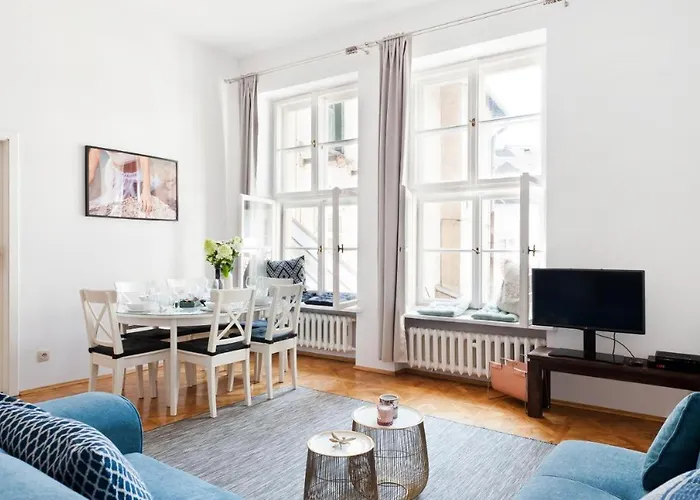Spacious In Old Town